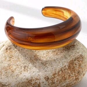 NEW! Trendy Dome Amber Resin Bangle Bracelet
